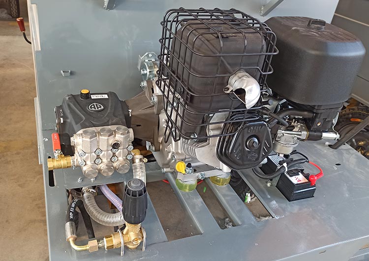 小型多功能高压冲洗车配置AR高压泵